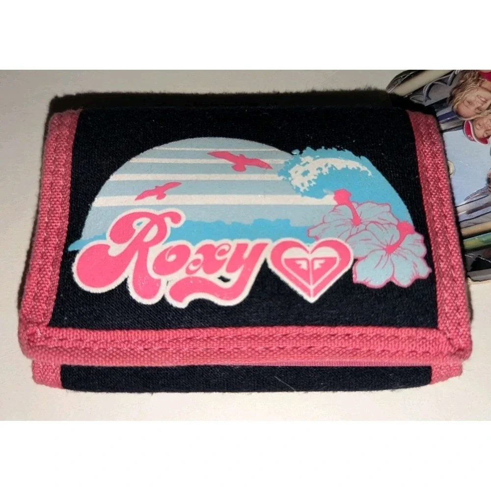 Roxy Girls' Trifold Wallet Pink & Black Hibiscus Beach Waves Birds Heart Logo - Picture 2 of 6